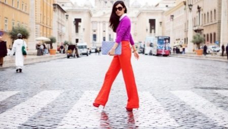 Ano ang maaari kong magsuot ng pulang pantalon?
