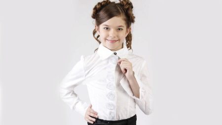 Mga kamiseta sa paaralan para sa mga batang babae