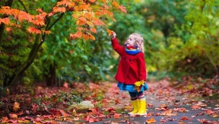 Drapovy coat for the girl spring-fall