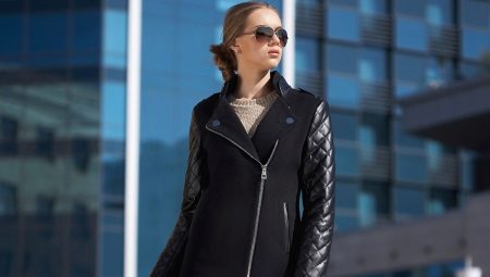 Coat with zipper