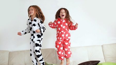 Warm pajama ng mga bata
