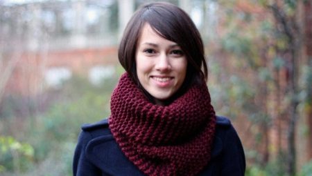 Paano itali ang isang scarf collar?