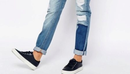 Magtimbang ng slip-sa sneaker