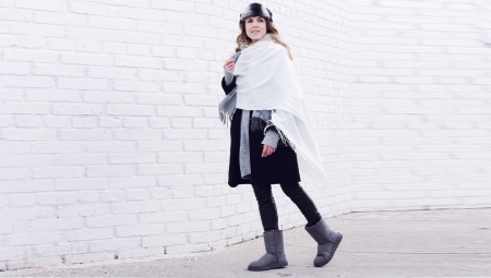 Grey uggs