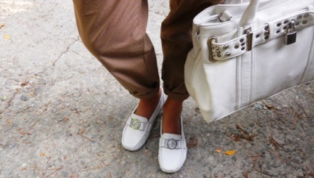 White Loafers ng Kababaihan
