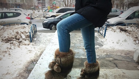 Women's natural boots