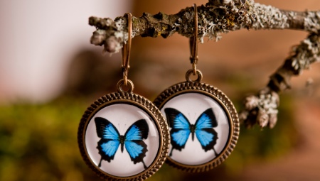 Butterfly hikaw