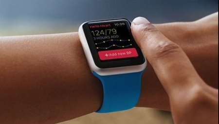 Smart bracelet with pulse and pressure measurement