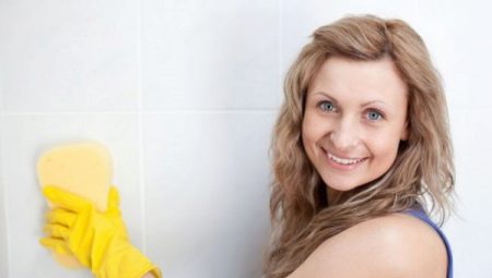 How to wash the mold in the bathroom?
