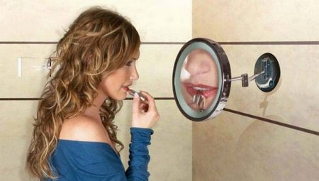 Pag-magnify ng Cosmetic Mirror: Mga Tampok at Mga Benepisyo