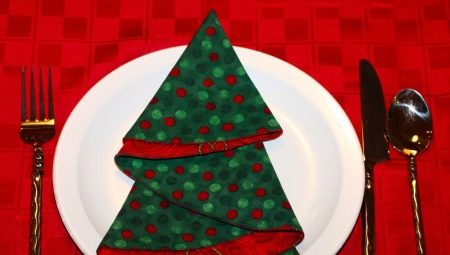 Paano magtiklop ng isang napkin herringbone?
