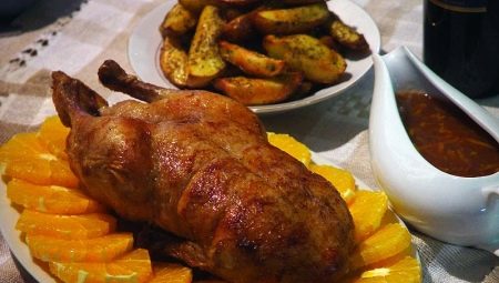Paggawa ng mga pinggan para sa maligaya talahanayan gamit ang kanilang sariling mga kamay