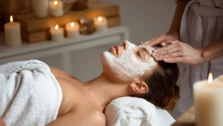Paano kumplikado ang facial cleansing?