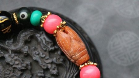 What stones are suitable for a man of Cancer?