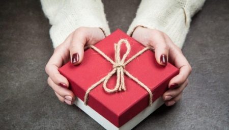 What to give for 32 years from the date of the wedding?