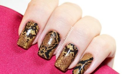 Nail design with snake skin effect - boldly, but beautiful!