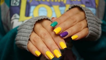 Magandang manicure ng tag-araw: mga kulay at naka-istilong pattern ng palamuti
