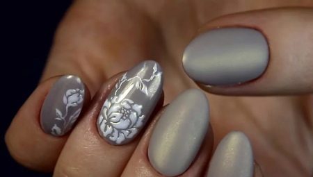 Mga Novelties at mga ideya para sa manicure design sa shades of grey