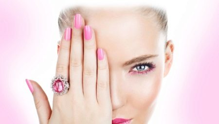 Pink manicure: iba't ibang mga kakulay at mga ideya sa fashion