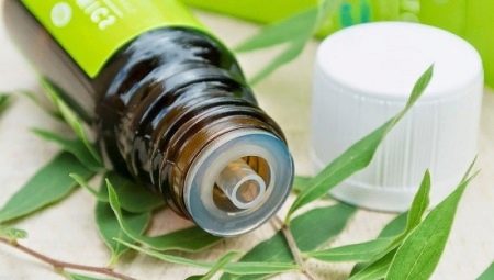 The subtleties of applying tea tree oil for nails