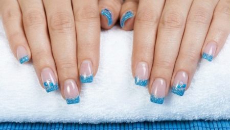 Blue french design sa mga kuko