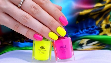 Dalawang kulay na manicure