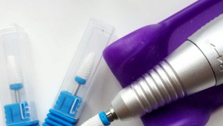 Gel polish remover: mga uri at tampok ng application
