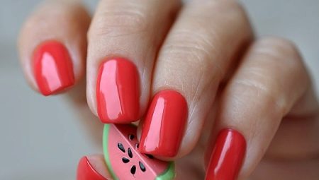 Coral gel varnish: mga kumbinasyon ng kulay at mga trend ng fashion