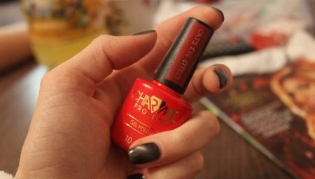 Mga Tampok at Charme gel polish series