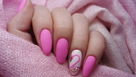 Pink gel polish: kung anong mga kulay ang pagsamahin ito at anong disenyo ang pipiliin?