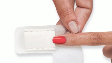 Paano tanggalin ang malagkit na layer ng gel polish sa bahay?