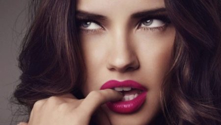 What color of lipstick to choose a brunette?