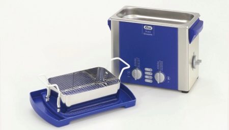 Mga tampok at mga tagubilin para sa paggamit ng ultrasonic sinks para sa mga instrumento ng manicure