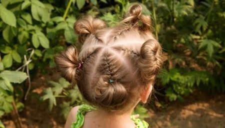 Hairstyles para sa mga batang babae 2-3 taon para sa maikling buhok