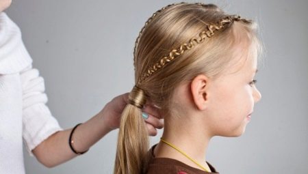 Simple hairstyles para sa mga batang babae: mga ideya at mga tip para sa kanilang pagpapatupad