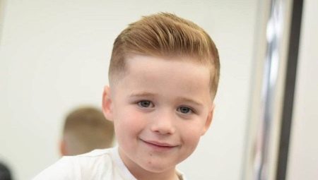 Pagpili ng mga haircuts para sa maikling buhok para sa mga lalaki