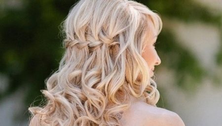 Mga magagandang hairstyles para sa mahabang manipis na buhok