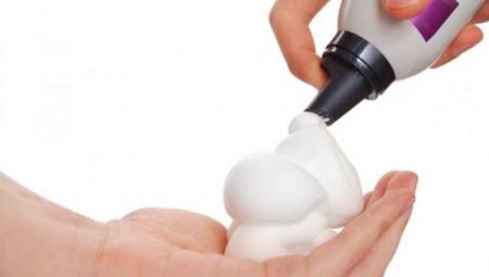 Buhok na foam ng buhok: kung paano pipiliin at gamitin?