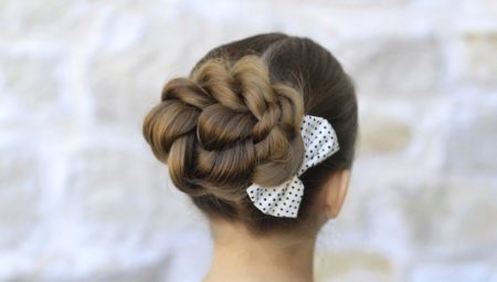 Hairstyle na tinapay para sa mga batang babae
