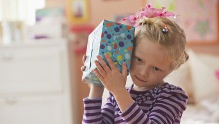 What to give a girl for 5 years?