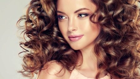 Paano gumawa ng mga curl na walang curling?