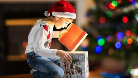 Paano pumili ng regalo sa Bagong Taon para sa isang batang lalaki na 8 taon?