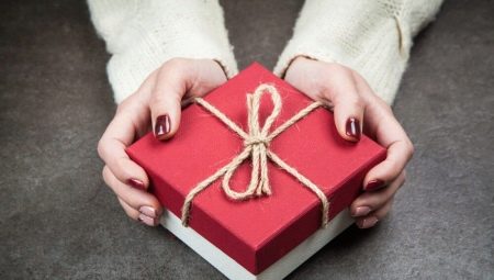 Ang mga ideya sa orihinal na mga regalo sa kaarawan sa kanyang asawa