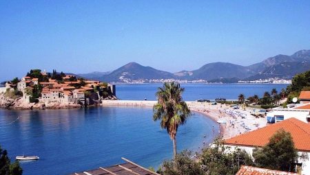 Mga tanawin ng lungsod ng Budva sa Montenegro