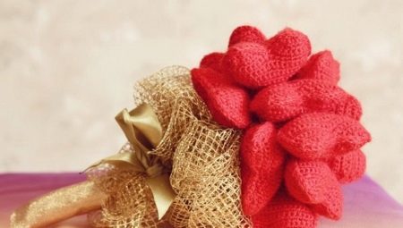 Ideas knitted gifts and souvenirs