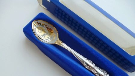 Name spoons: tips on choosing and beautifully decorating a gift