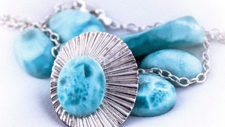 Larimar: kung paano ito hitsura at nababagay?