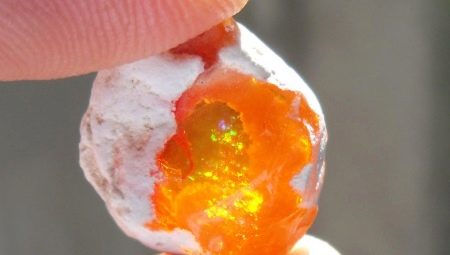 Fire opal: anong mga katangian ang mayroon ito at saan ito ginagamit?