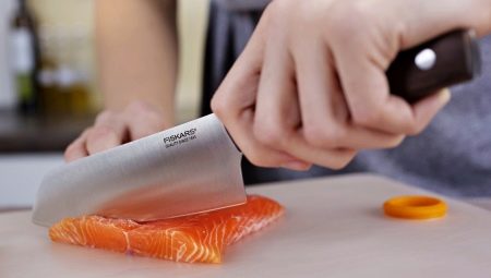 Mga tampok ng kutsilyo Fiskars