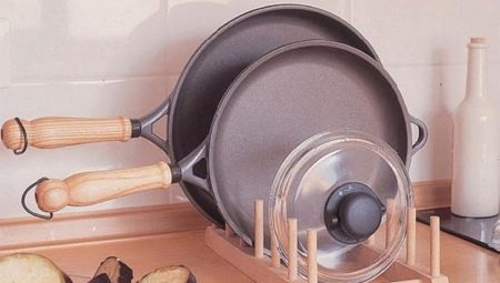 Sinusuportahan ang mga pabalat mula sa pans: mga uri at mga nuances ng pagpili